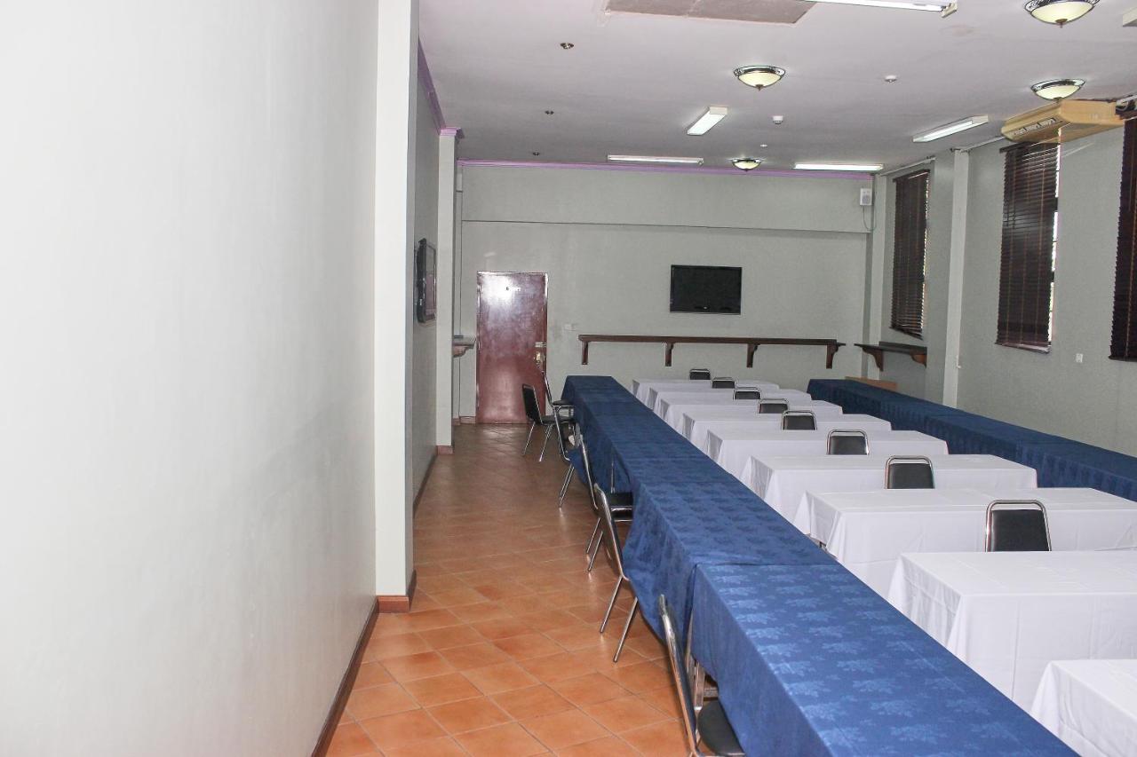 The Congress Hotel Acra Exterior foto